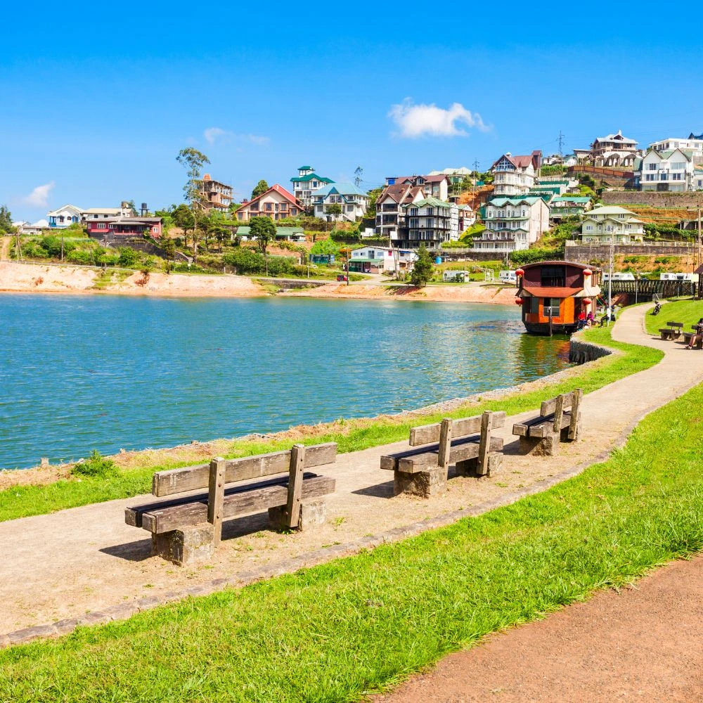 Sri Lanka Nuwara Eliya Gregory Lake tourist destination - Ceylon guiders